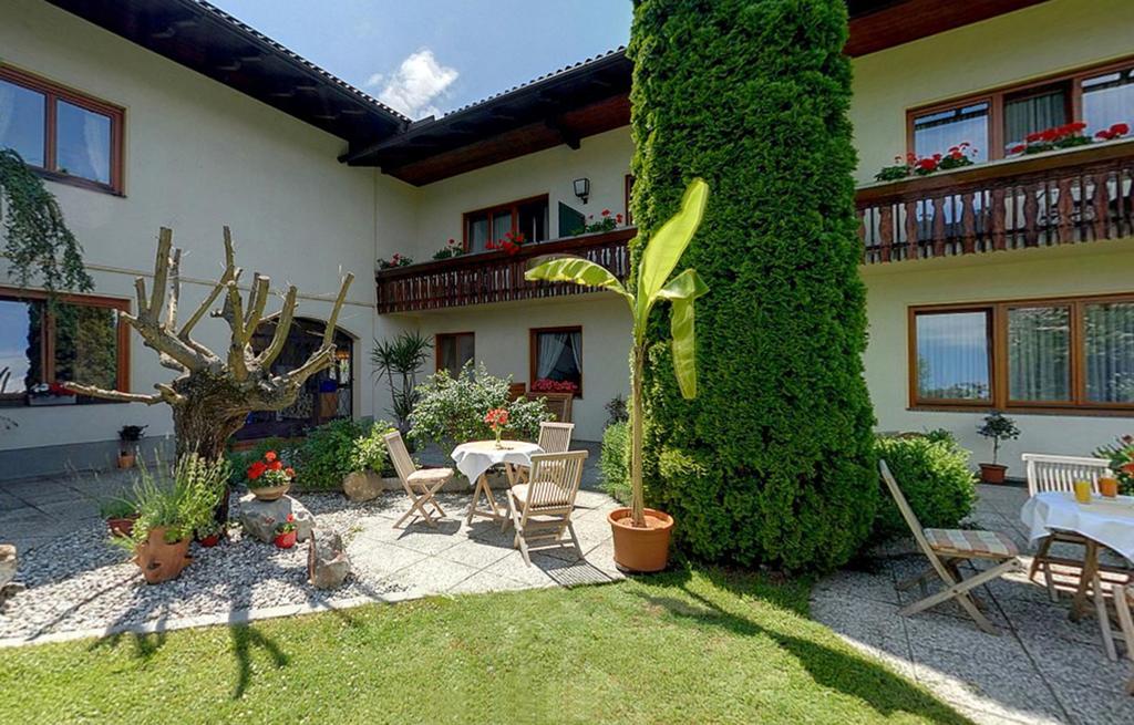 Beautyfarm Landhaus Servus Velden am Wörthersee Екстериор снимка